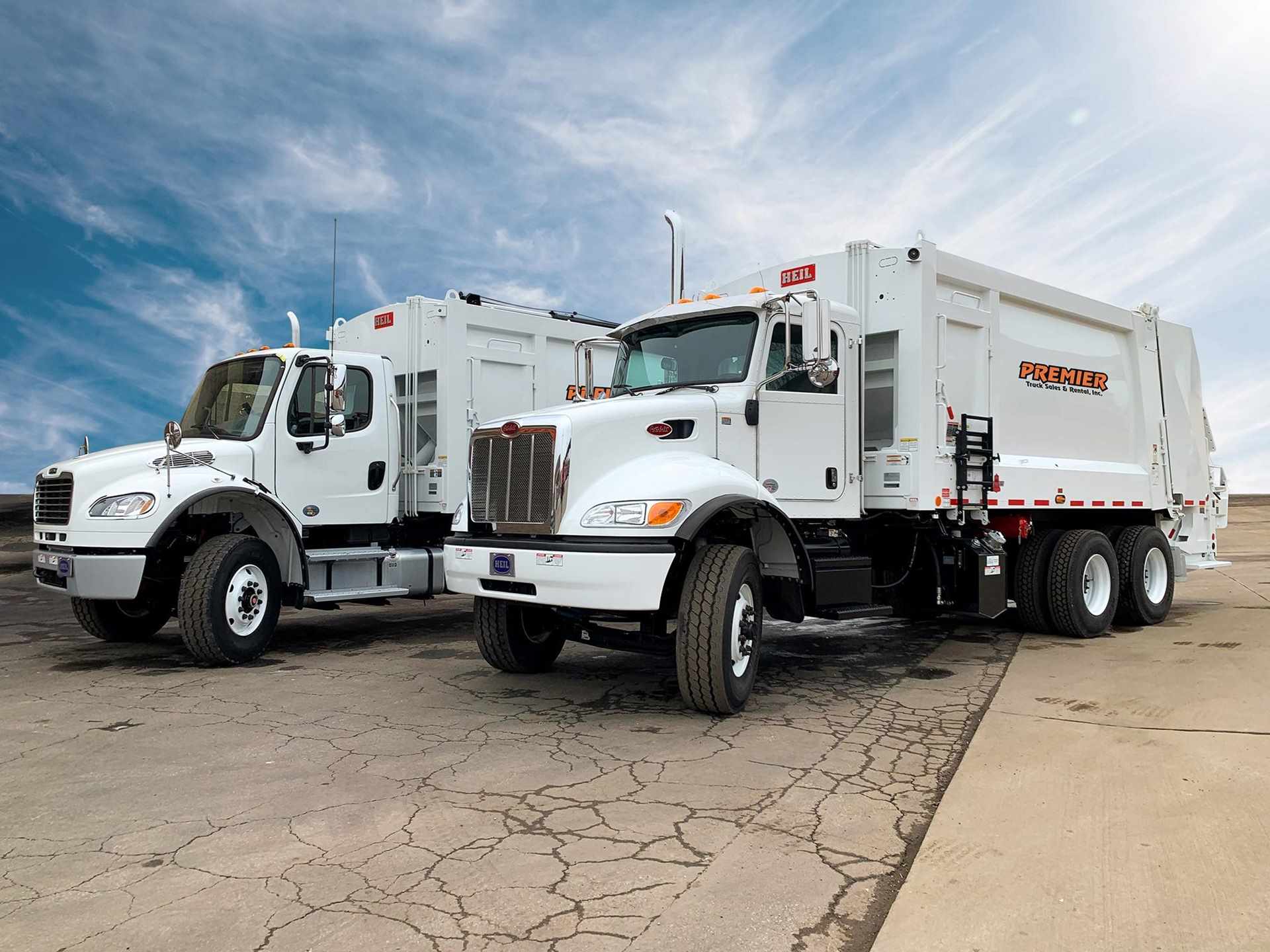 mcneilus side loader garbage truck